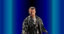 T-800 Battle Damaged Premium Format Figure