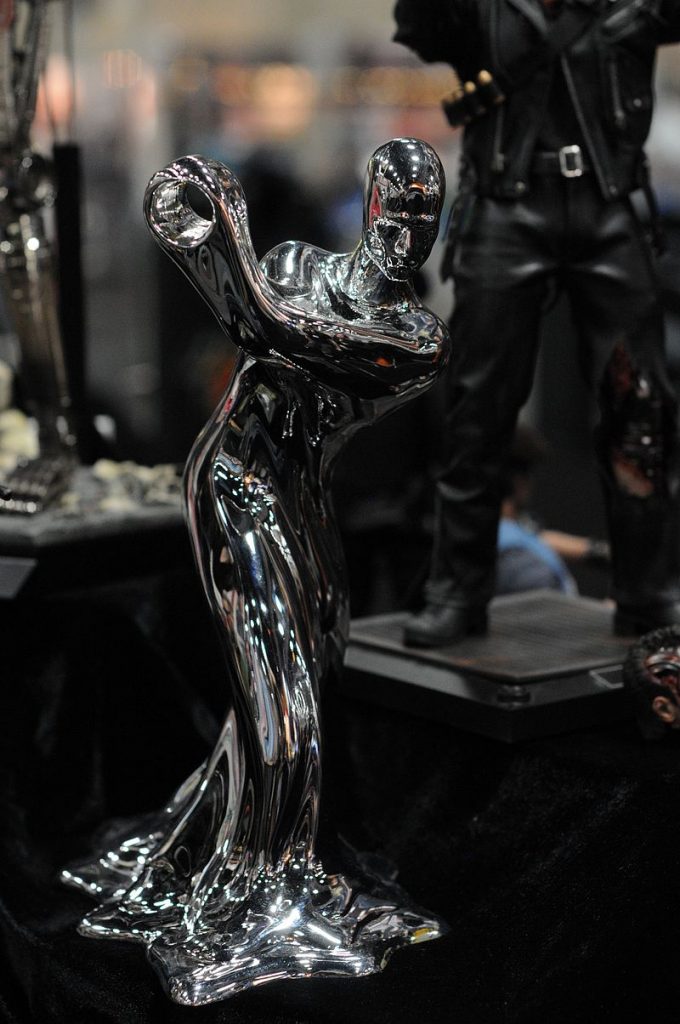 Hot Toys 1/6th scale T-1000 statue