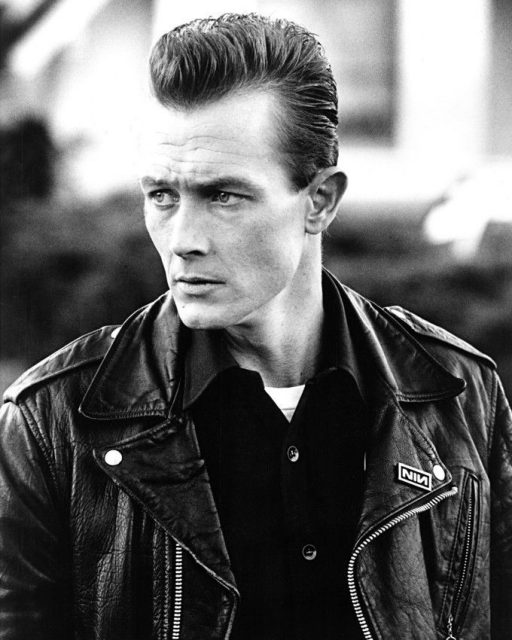 Robert Patrick T-1000 wearing Nine Inch Nails Pin Badge.