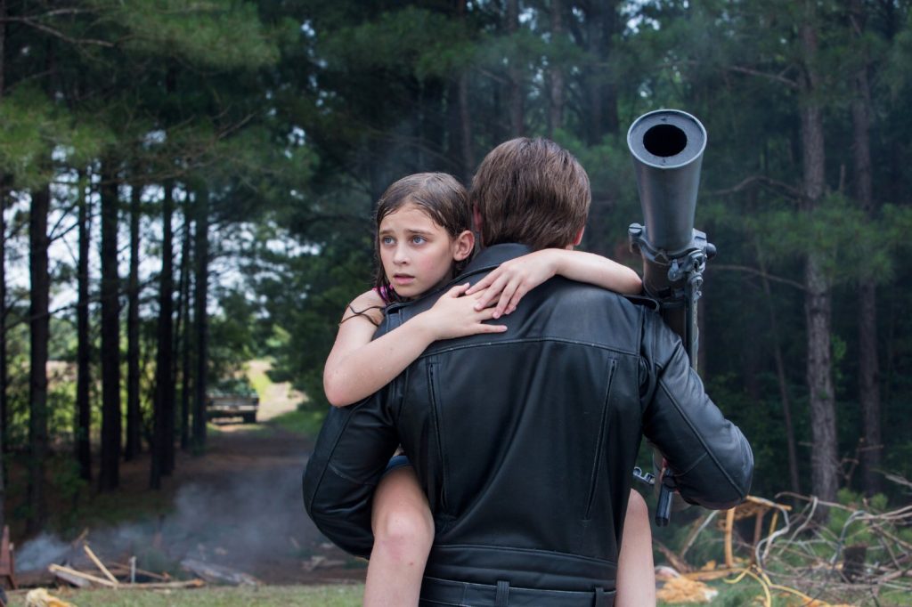 Terminator Genisys Young Sarah and Guardian