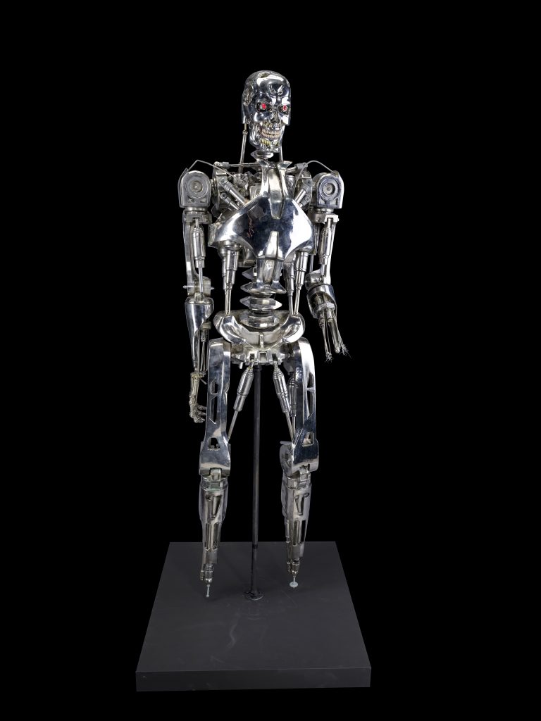 Light-Up Battle-Damaged T-888 Endoskeleton Terminator: The Sarah Connor Chronicles (T.V. Series, 2008) 